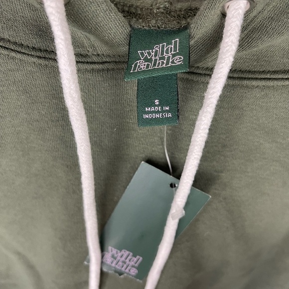 Women’s Wild Fable Olive Green Crop Too Sweater Size Small! - Picture 5 of 7